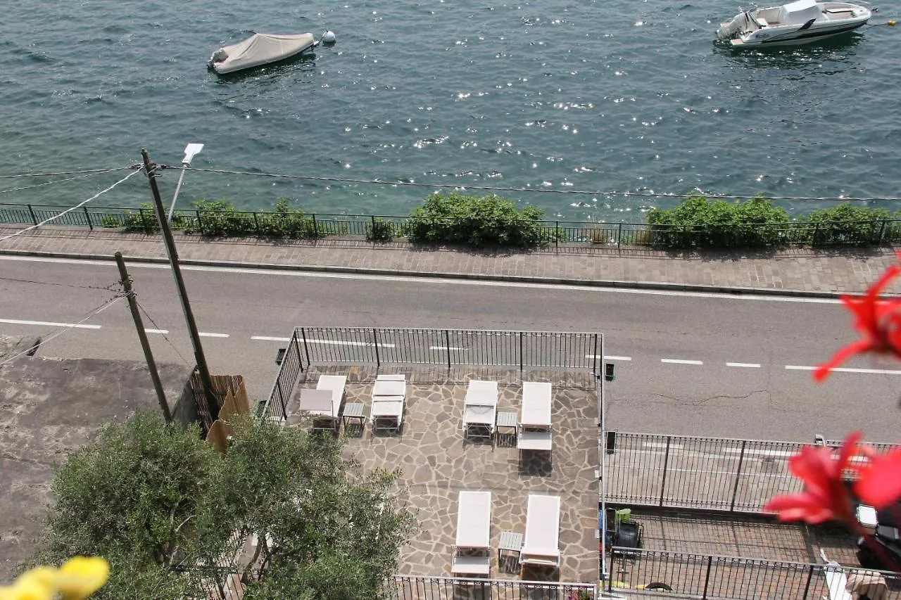 Foresteria Lago Di Como Menaggio Couette-café